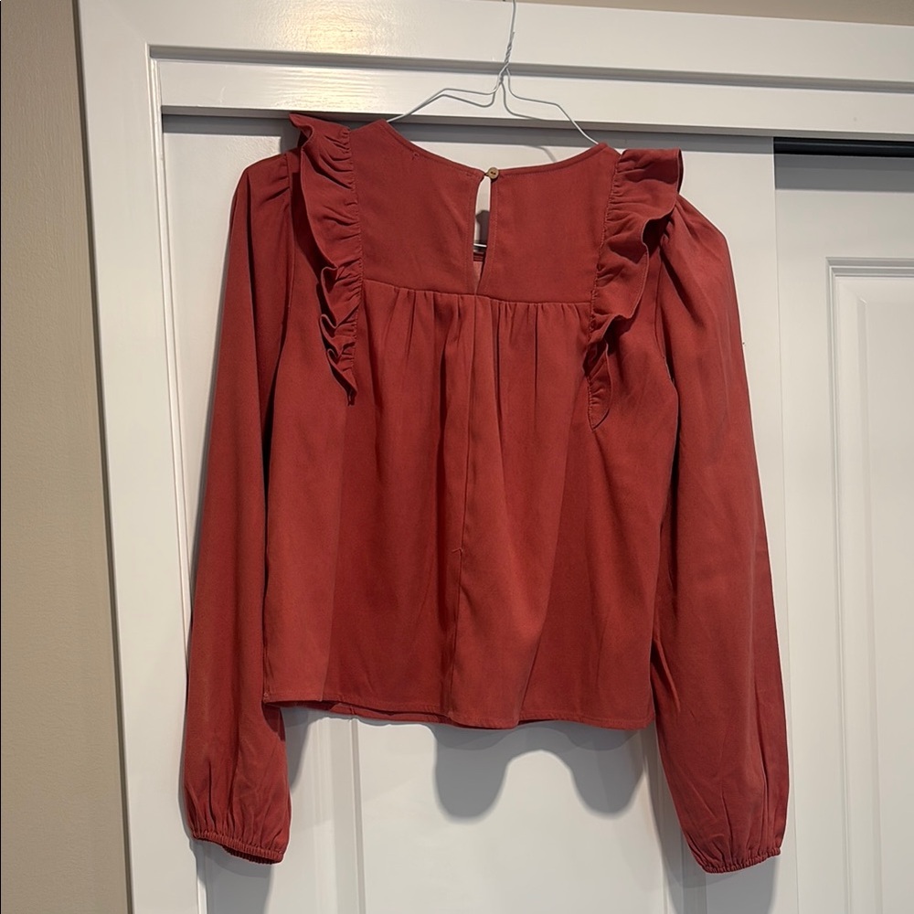 Elegant Ruffled Top - Picture 2 of 2